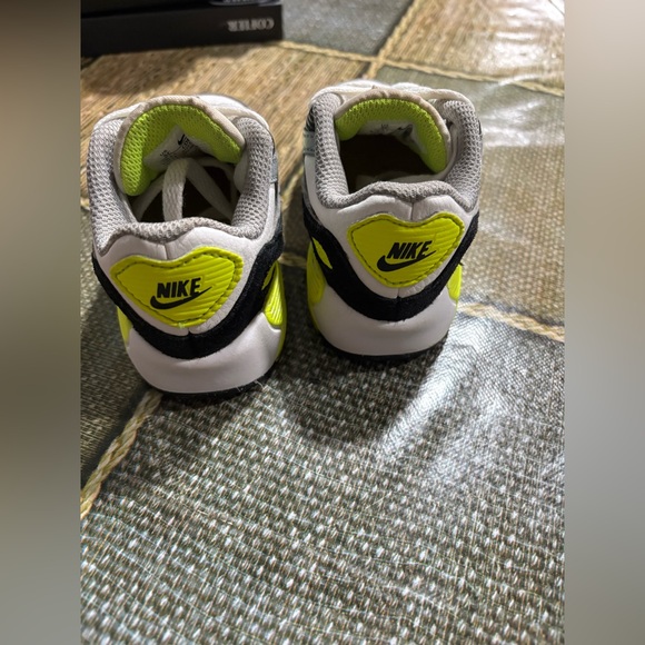 Nike Air Max Kids Grey with Neon Yellow & Black Accent Sneakers - Picture 4 of 12